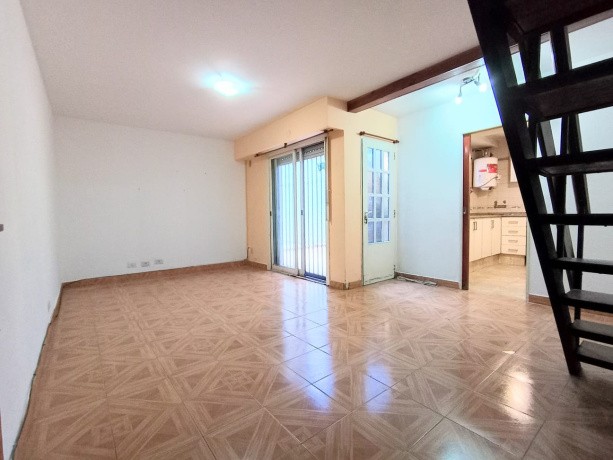Pje. Hungria 1054, Villa Luro, ,P.H,Venta,1385
