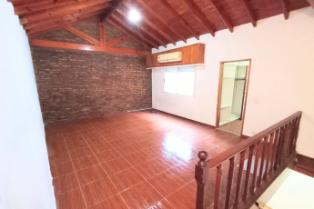 Pje. Hungria 1054, Villa Luro, ,P.H,Venta,1385
