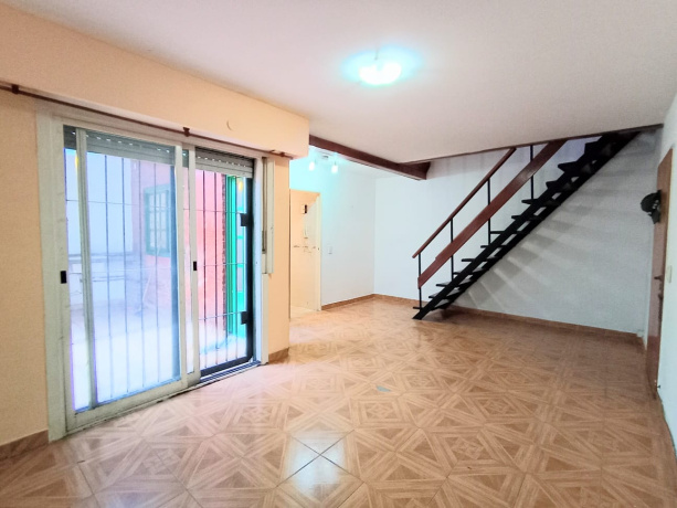Pje. Hungria 1054, Villa Luro, ,P.H,Venta,1385